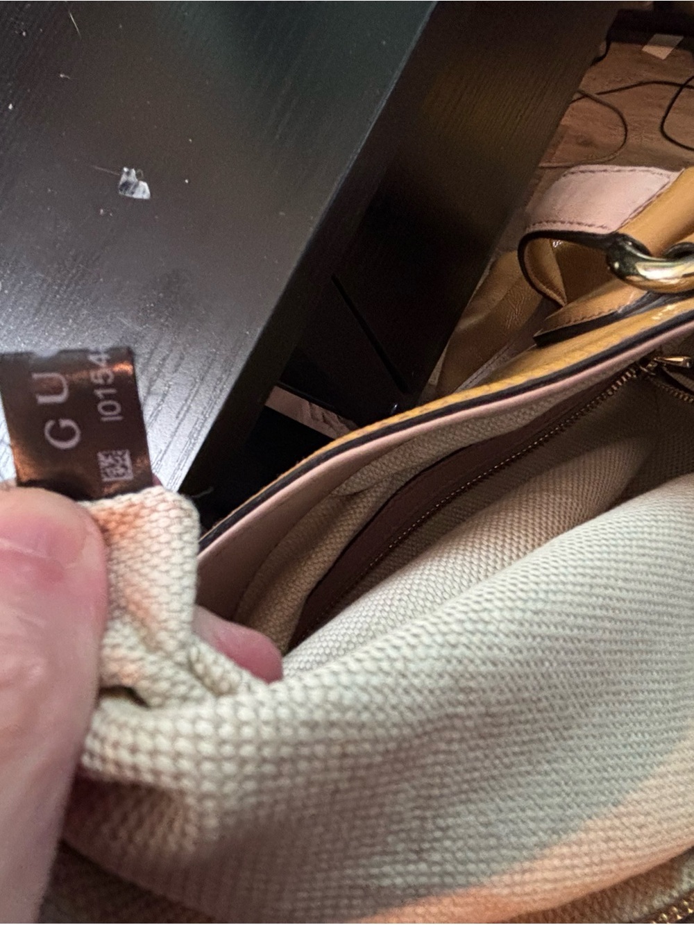 Authentic Gucci Soho Working Tote - Beige Patent Leather - Good Condition - Picture 12 of 15